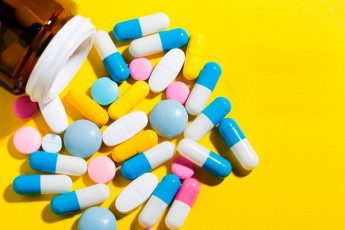 Відомий знеболюючий препарат повернули у аптеки України