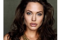 Відома голівудська актриса знаходиться на межі життя і смерті