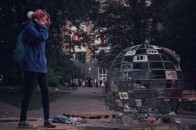 Сміття, пляшки, презервативи: новоспечені студенти розгромили київський парк (Фото)