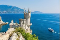 Ялта пішла під воду: з'явилося фото і відео потопу на окупованій території