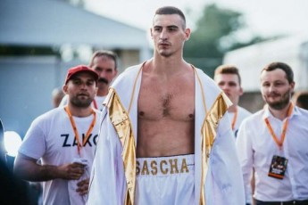 Український боксер переміг свого суперника у першому раунді