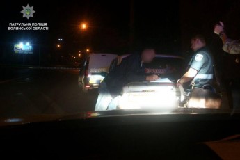 У Луцьку п'яний водій пропонував хабар патрульному