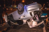 Lanos, втікаючи від поліцейських, протаранив автомобілі та перекинувся у Києві