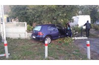 На Волині автомобіль влетів в огорожу