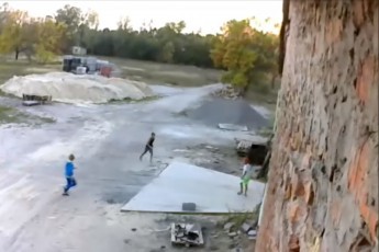 Головні новини Волині 24 вересня: У Луцьку під час застілля чоловіка вбили кухонним ножем; Луцькі нацгвардійці затримали трьох шахраїв;Під Луцьком у…