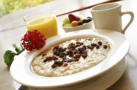 ТОП-5 продуктів, які помилково вважаються корисними на сніданок
