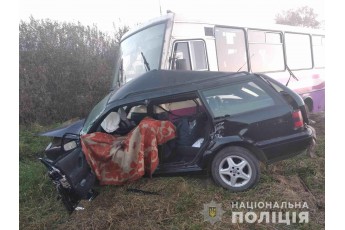 На трасі Львів-Ковель трапилась смертельна ДТП за участю автобуса і легковика