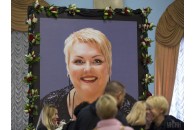У Києві попрощалися із загиблою в ДТП актрисою Мариною Поплавською (фото)