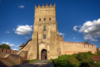 5 проектів: у міськраді вирішують, як облаштувати ділянку біля замку Любарта