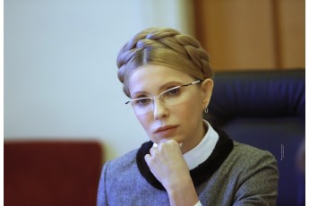 Тимошенко із кавою на заправці розсмішила мережі (фото)
