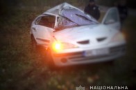 На Волині автомобіль на швидкості злетів у кювет