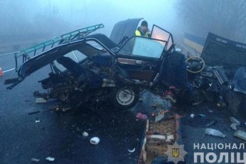 Авто розірвало навпіл: чоловік вижив у моторошній ДТП на Тернопільщині (Фото)