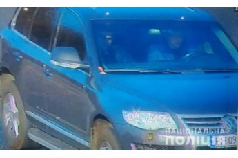 Автомобіль нападників на автомийці у Луцьку знайшли покинутим на Рівненщині (відео)