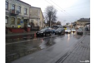 У Луцьку врізалися два легковики (фото)