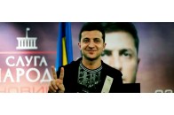 Зеленський перемагає усіх опонентів у другому турі