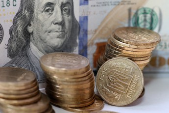 Який курс долара чекає на українців у 2019 році: у Раді озвучили цифри