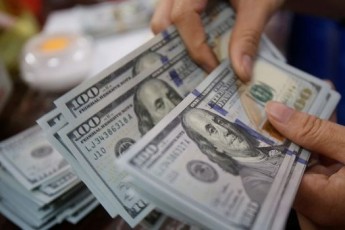 Долар пішов угору: як валюта реагує на російську агресію