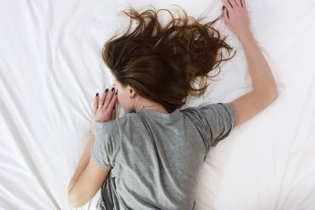 Надлишок сну збільшує ризик смерті – дослідження