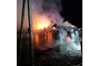 На Волині у дерев'яному будинку згоріла пенсіонерка (фото)
