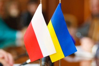 Понад 440 тисяч українців сплачують страхові внески у Польщі
