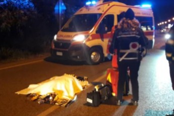Тягнуло сто метрів: українку на смерть збило авто в Італії