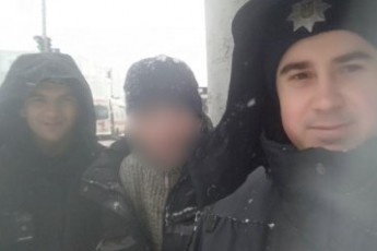 У Луцьку в заметах снігу виявили п'янючого чоловіка, який навіть не міг говорити
