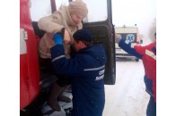 На Волині швидка, яка їхала до породіллі, потрапила у сніговий замет