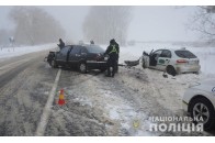 На Волині зіткнулись два легковики, шестеро осіб постраждали (Фото)