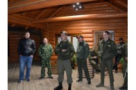 Голова Волинської ОДА не знає, звідки взялися тітушки у Воротнівському заказнику