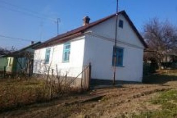 На Волині мешканці селища потерпають від вібрації у будинках через діяльність цукрового заводу (відео)