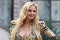 Найбагатша українська співачка потрапила до лікарні