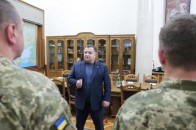 Військовим значно підвищать зарплатню: Полторак підписав наказ