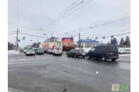 У Луцьку величезний затор через зіткнення двох вантажівок (фото)