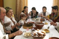 Святвечір: традиції, прикмети та що не можна робити напередодні Різдва (відео)