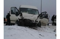 Моторошне Різдво: неповнолітня дівчинка загинула у жахливій аварії на Львівщині, шестеро госпіталізовано