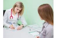 Чи можуть українці викликати сімейного лікаря додому: пояснення Супрун
