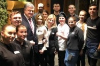 Головні новини Волині 16 січня: Порошенко надав перевагу вечері у елітному закладі над спілкуванням з волинянами; цілували руки: у Волинському соборі…