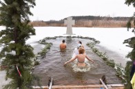 Водохреща 2019: як відомі українці пірнали у свято (фото, відео)