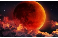 Прямо під час затемнення в Місяць врізався метеорит (фото)