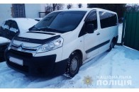 Волинянин перевозив бусом деревину без документів (Фото)