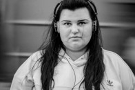Відома реперка Alyona Alyona повідомила, що її обманом заманили на передвиборний захід Порошенка