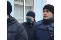 Скандального Вілкула облили зеленкою у Бердянську (фото, відео)