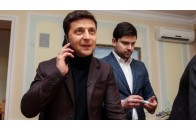 Зеленський поділився рідкісним кадром із красунею дружиною (фото)
