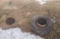 На Волині у автомобіля з напівпричіпом на ходу відлетіло колесо