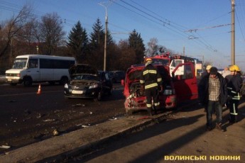Головні події Волині 8 лютого:У Луцьку сталась масштабна ДТП, на місці працюють рятувальники;На Волині УПЦ МП звинуватила ПЦУ у незаконному захопленні храмів