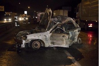 Пасажирка таксі заживо згоріла в авто після моторошної аварії (відео)
