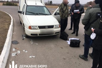 Командир військового полігону вимагав 24 тисячі доларів