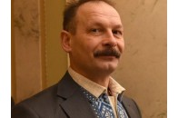 Як одружений одіозний депутат від БПП обирає собі юних помічниць-коханок
