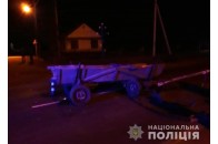 На Волині Tоyоtа Land Cruiser врізалась у підводу, постраждали жінка та дитина (фото)