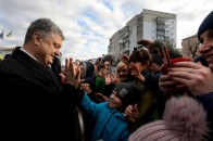 Які питання лучани найбільше хочуть поставити Порошенку